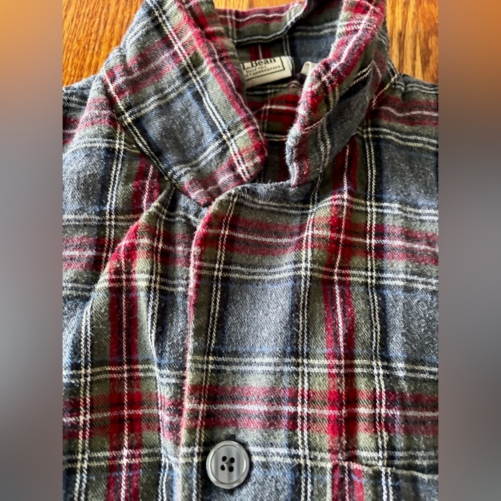 L.L. Bean Women’s Plaid Pajama Shirt - Medium - Picture 5 of 9